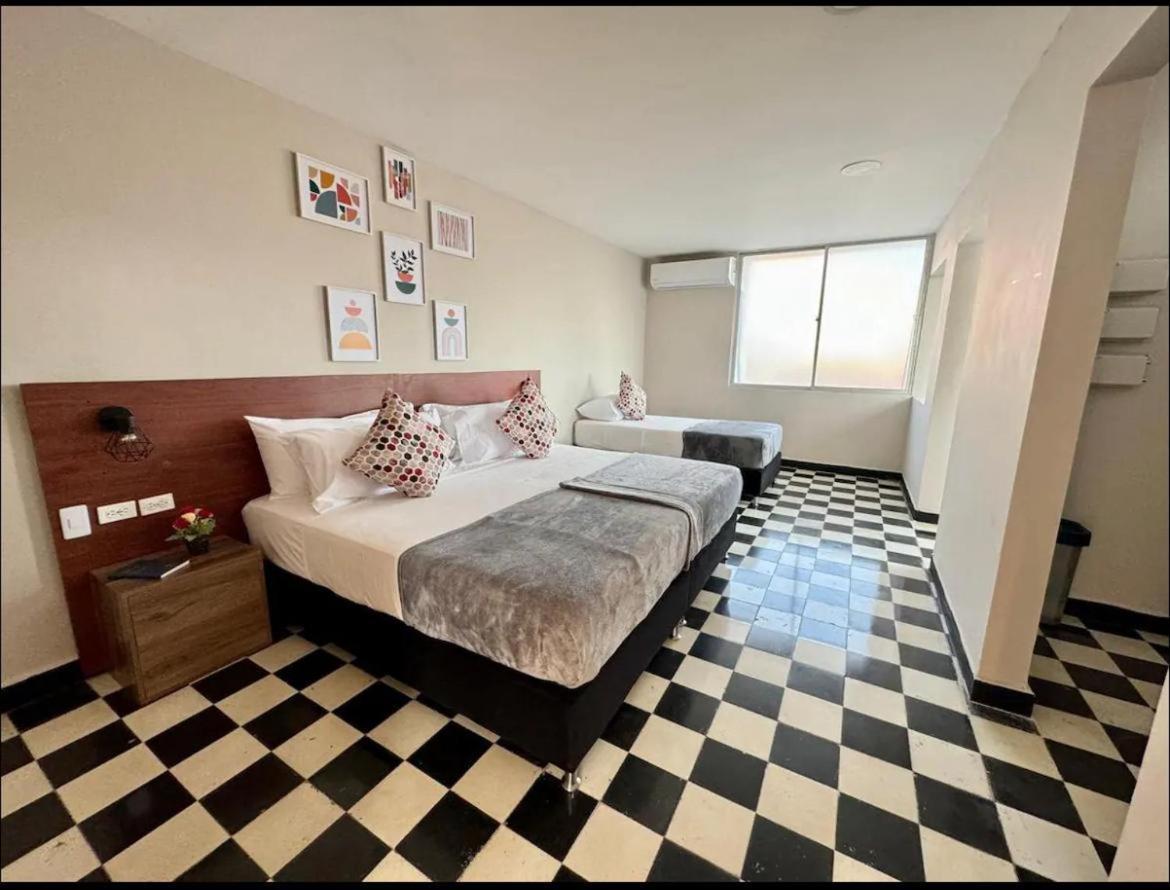 Hostel Dorado Plaza Getsemani Cartagena Екстериор снимка