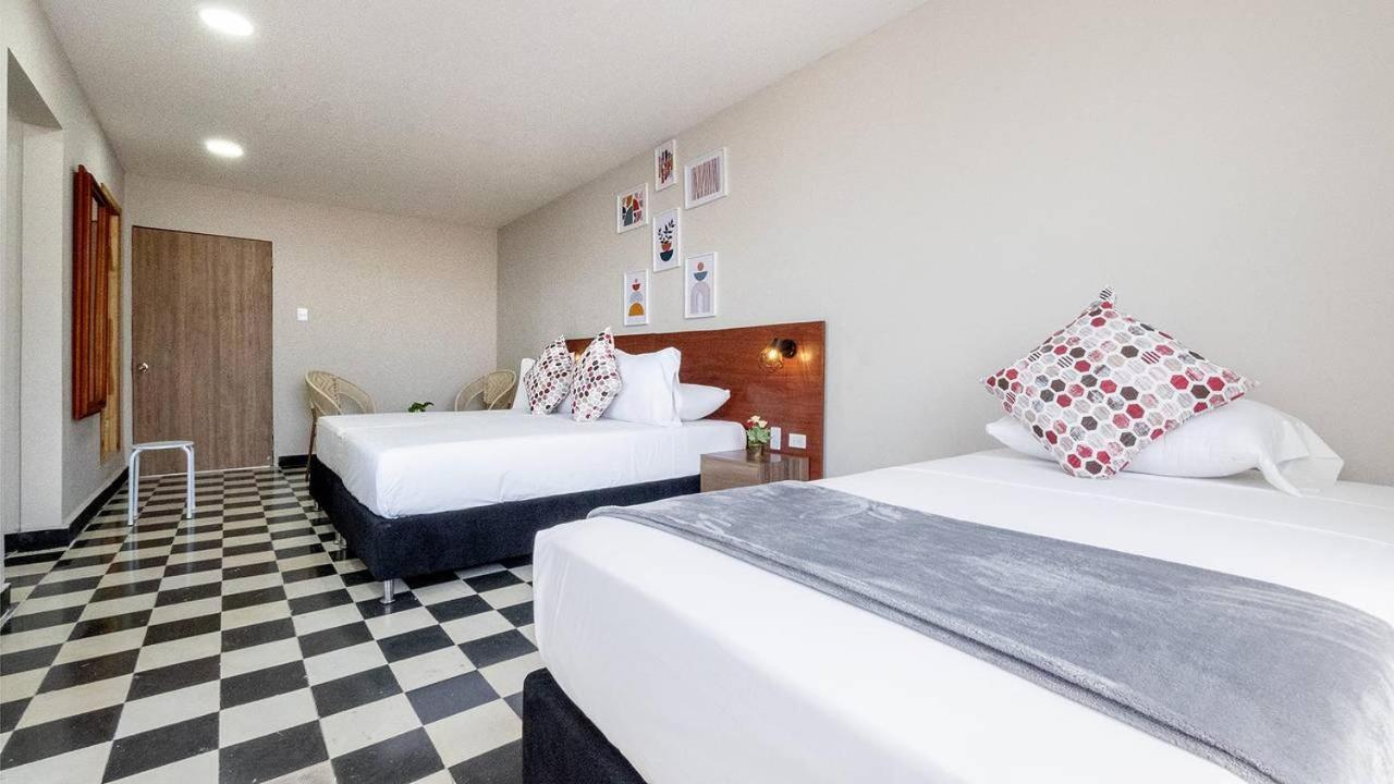 Hostel Dorado Plaza Getsemani Cartagena Екстериор снимка